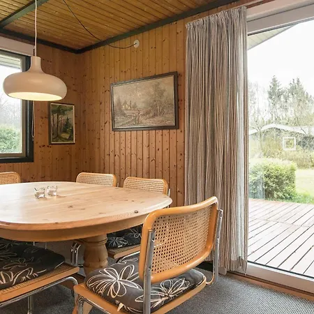 6 Person In Toftlund-by Traum *